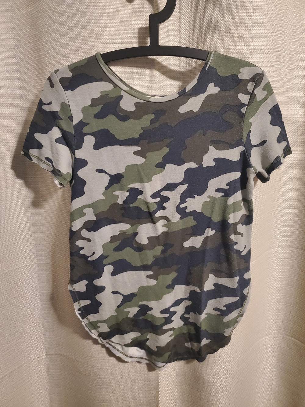 (4/$20) Anistar Women's Camo Short Sleeve Scoop-Neck